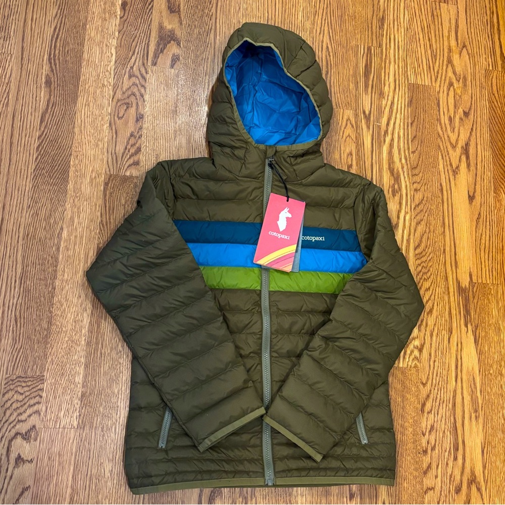 Cotopaxi Fuego Hooded Down Jacket. NWT. Size M UNISEX!